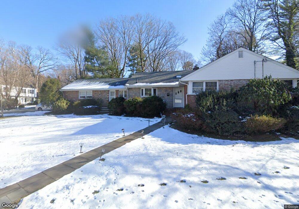 4 Byrne Ln, Tenafly, NJ 07670 - photo 1