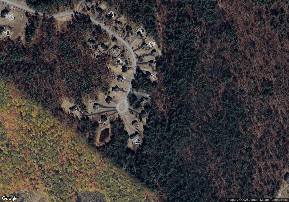 73 Juniper Cir, Auburn, NH 03032 - photo 1