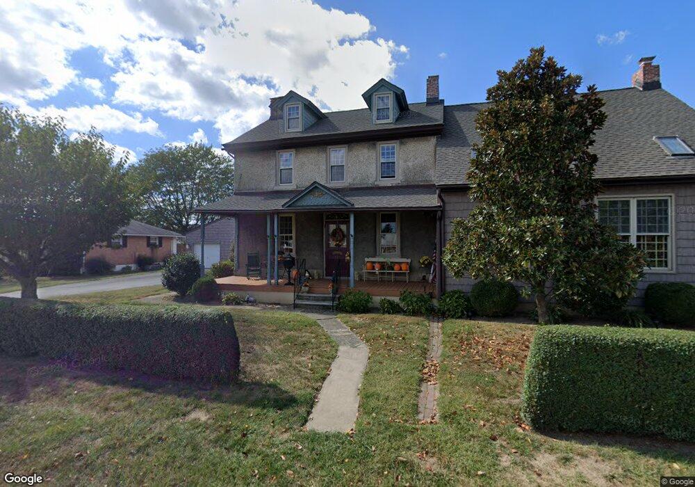 317 S Dupont Rd, Newport, DE 19804 - photo 1