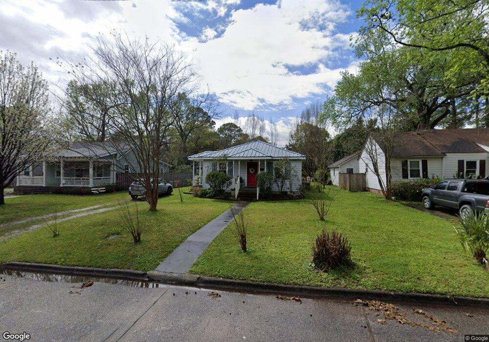 215 E 58th St, Savannah, GA 31405 - photo 1