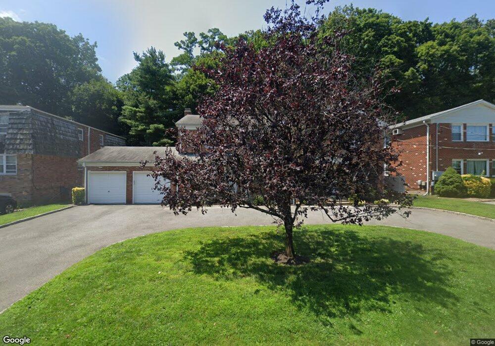 29 Dunes Ln unit B, Port Washington, NY 11050 - photo 1