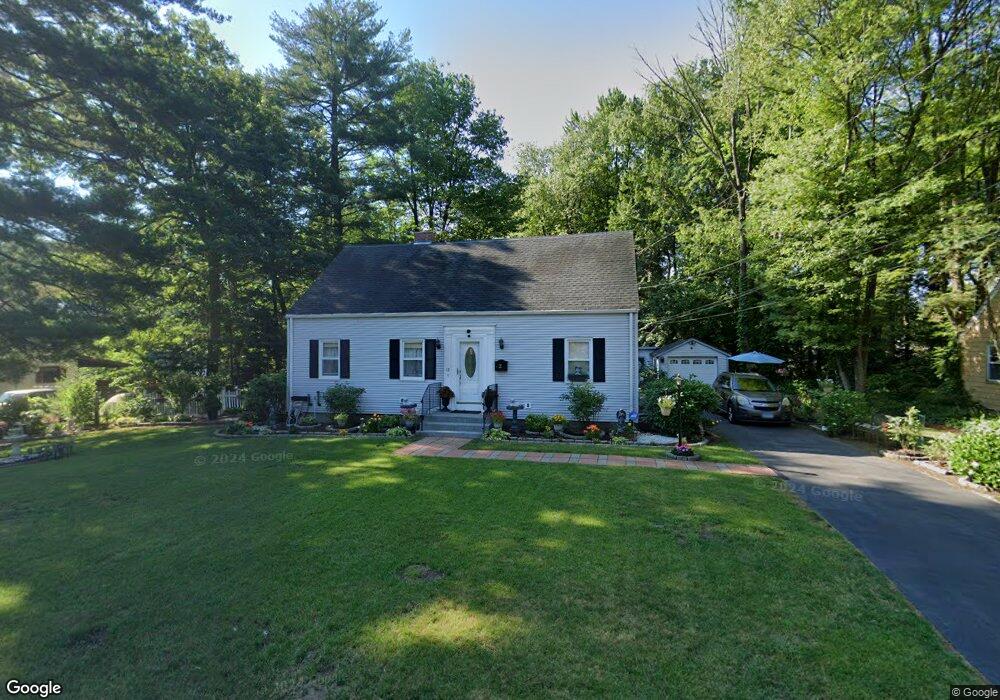 15 Pine Grove Rd, Bloomfield, CT 06002 - photo 1