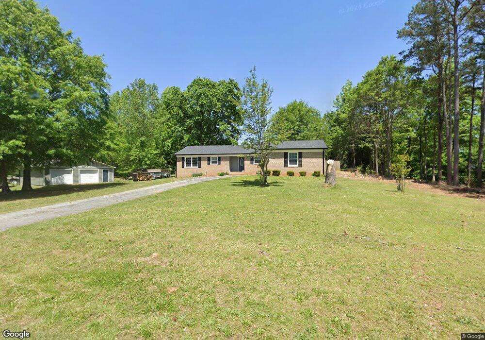 423 Jeffords Rd, Winder, GA 30680 - photo 1