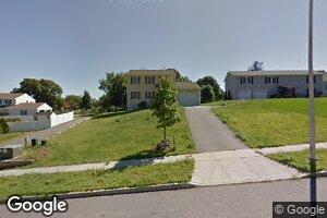 15 Heartwell Dr, Groton, CT 06340