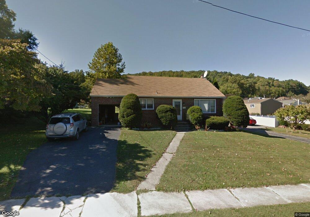 110 W 34th St, Reading, PA 19606 - photo 1