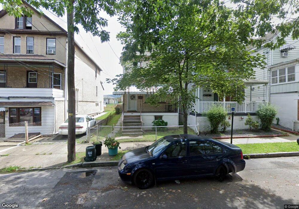 719 N Washington St, Wilkes Barre, PA 18705 - photo 1