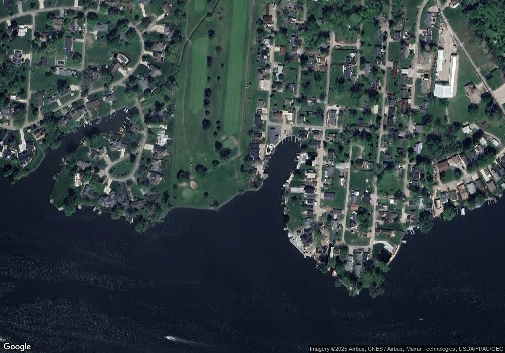 638 Coshocton Ave, Thornville, OH 43076 - photo 1