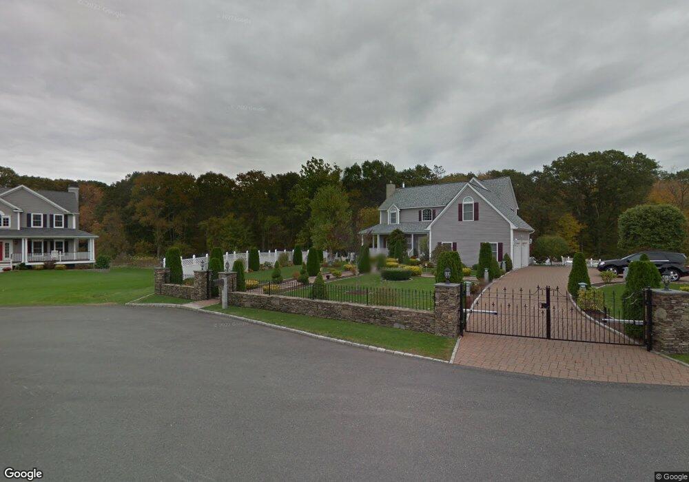 10 Kickemuit Ct, Swansea, MA 02777 - photo 1