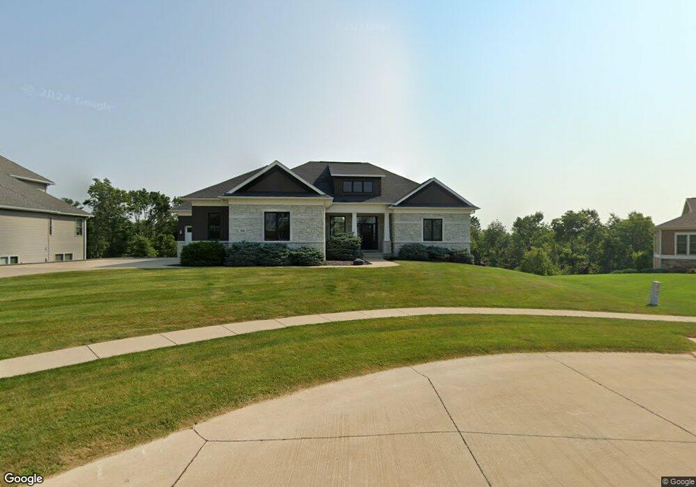 3016 Cedar River Ct NE, Cedar Rapids, IA 52411 - photo 1