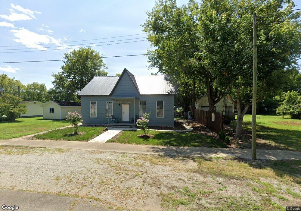 611 Washington St, Higginsport, OH 45131 - photo 1