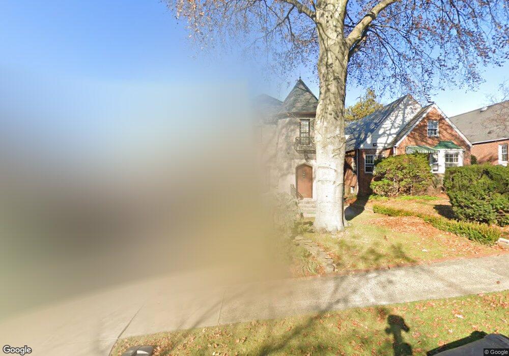 18615 Radnor Rd, Jamaica, NY 11432 - photo 1