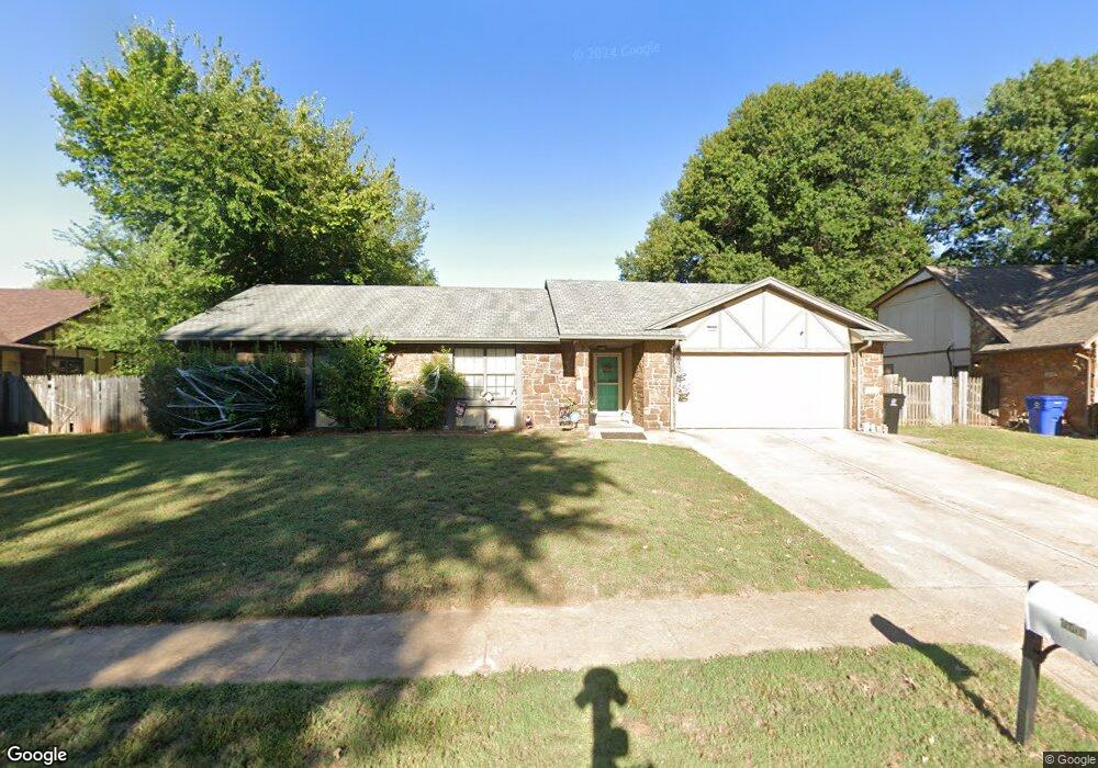 7004 S Ash Place, Broken Arrow, OK 74011 - photo 1