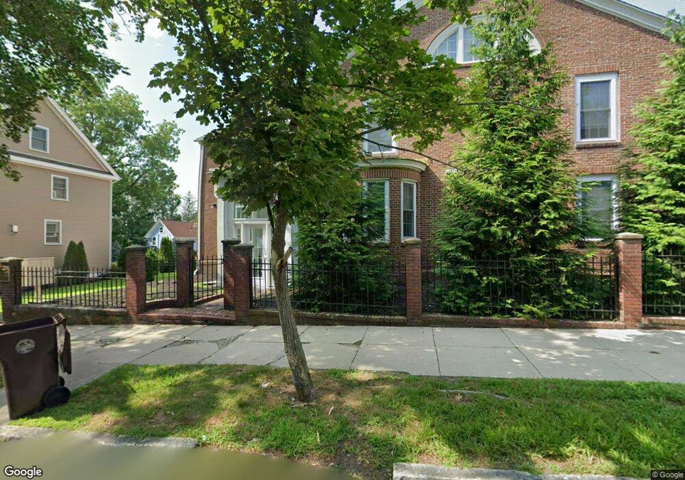 142 Chestnut St, Lowell, MA 01852 - photo 1