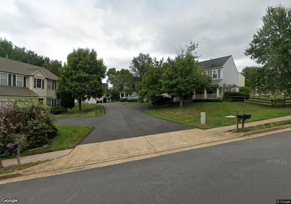 46458 Cedarhurst Dr, Sterling, VA 20165 - photo 1