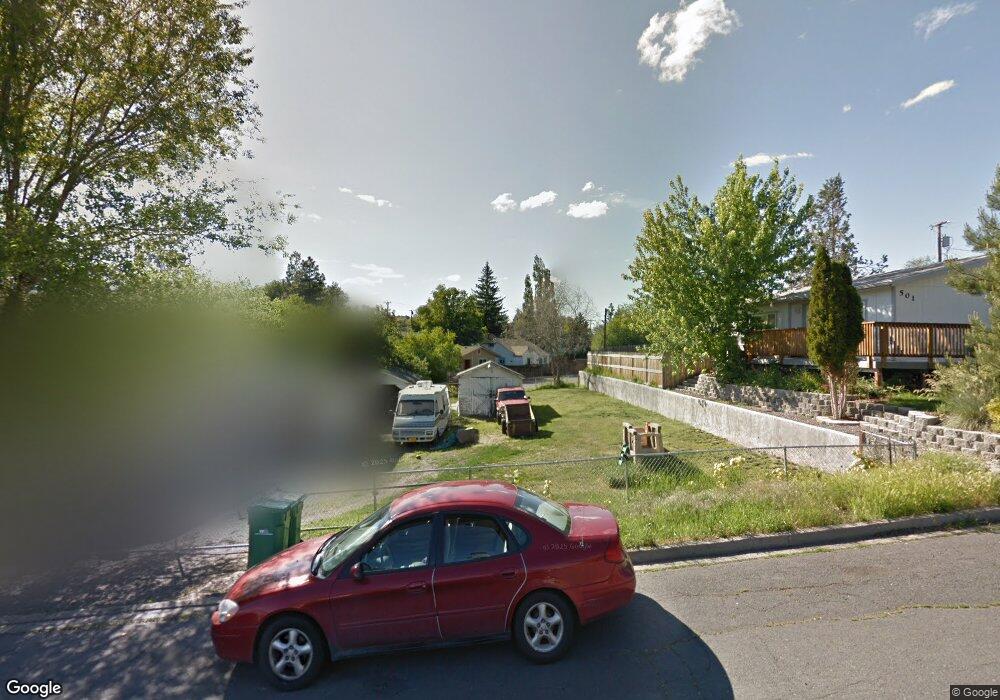 425 Mt Whitney St, Klamath Falls, OR 97601 - photo 1