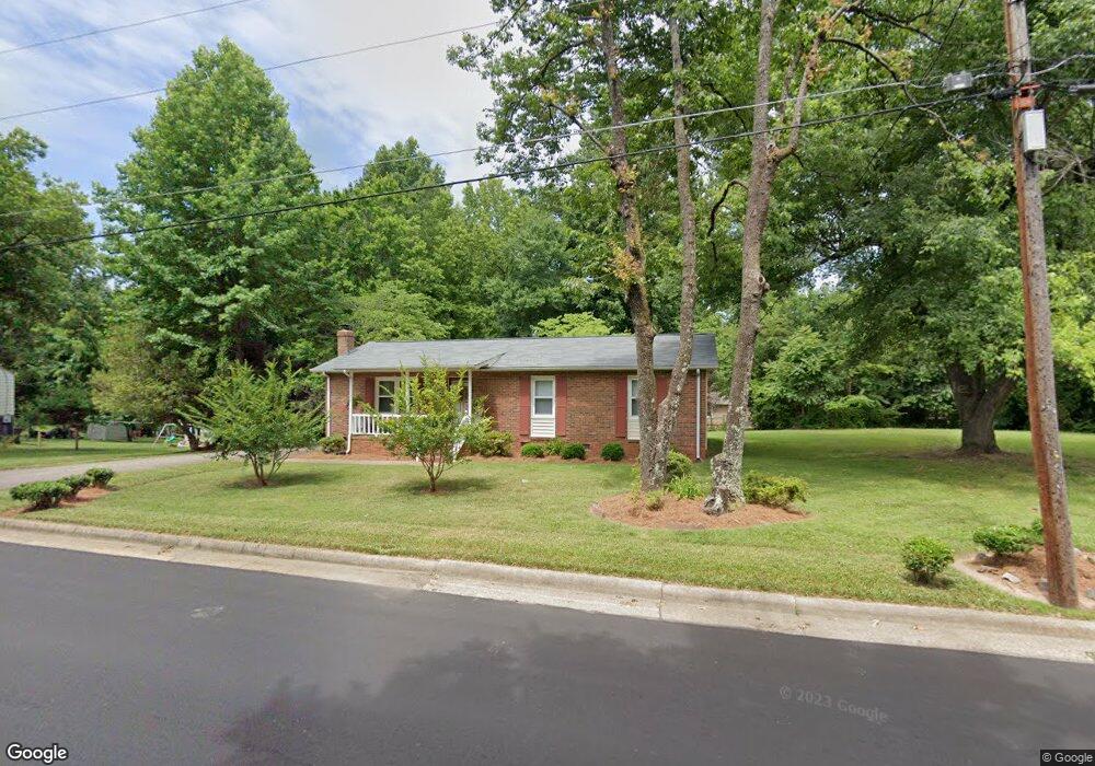 322 Hubbard St, Reidsville, NC 27320 - photo 1