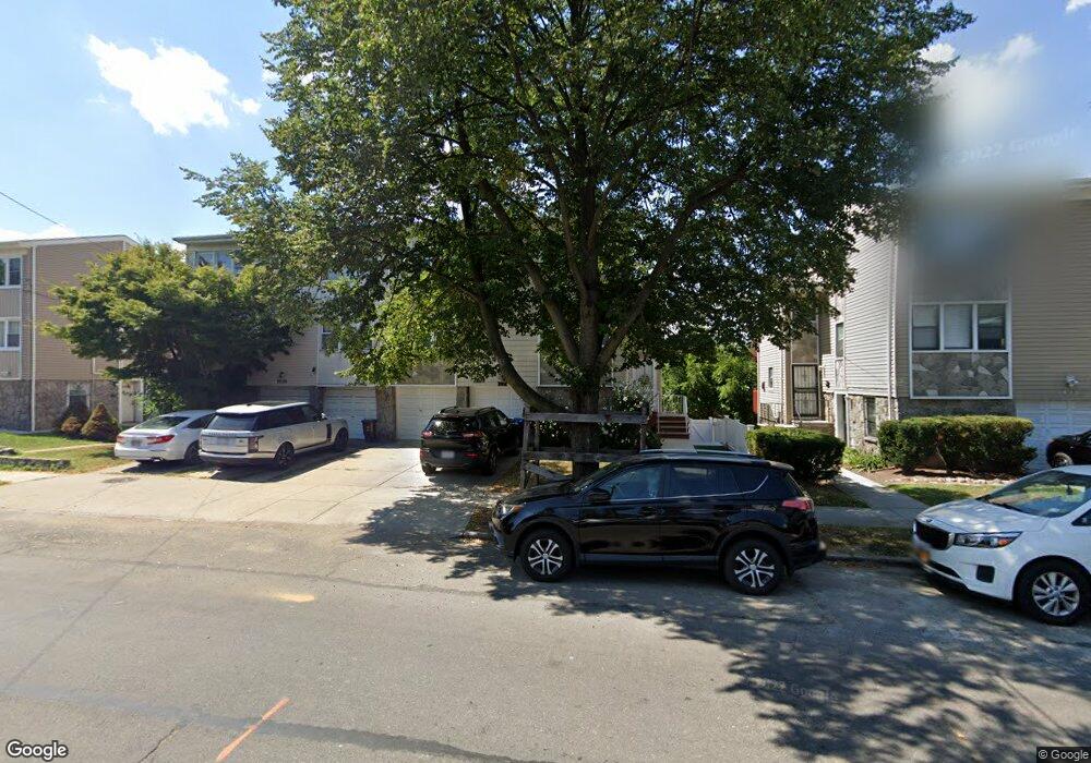 1528 Parsons Blvd unit 2, Whitestone, NY 11357 - photo 1