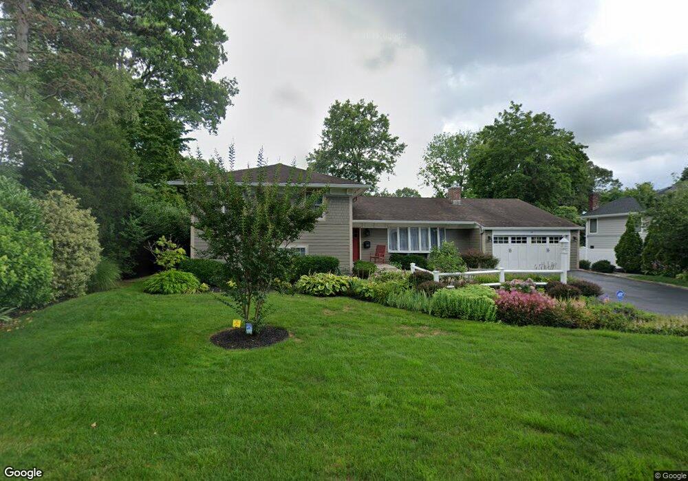 49 Chestnut Rd, Manhasset, NY 11030 - photo 1