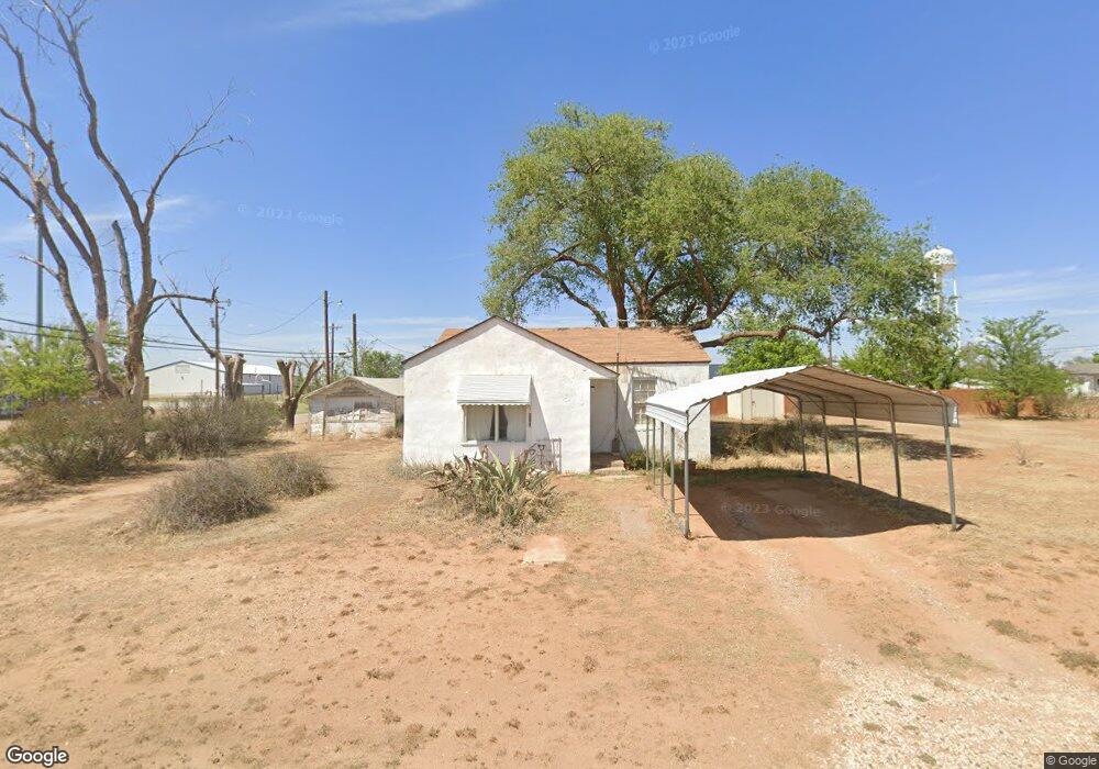 806 4th St, Levelland, TX 79336 - photo 1