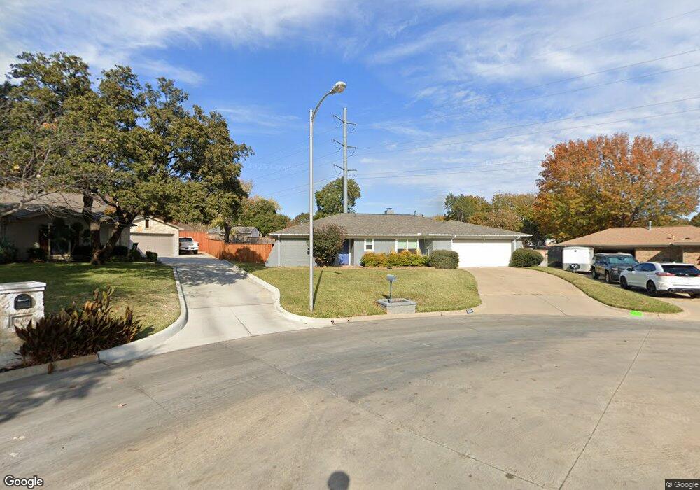 632 Springhill Ct, Hurst, TX 76054 - photo 1