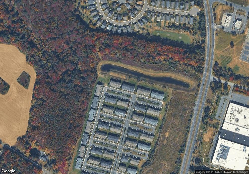 10 Fisher Ct, Cranbury, NJ 08512 - photo 1