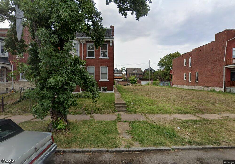 4543 Athlone Ave, Saint Louis, MO 63115 - photo 1