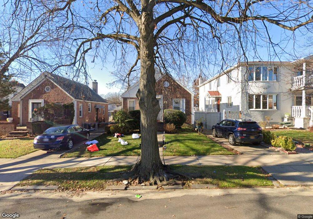 5316 192nd St, Fresh Meadows, NY 11365 - photo 1