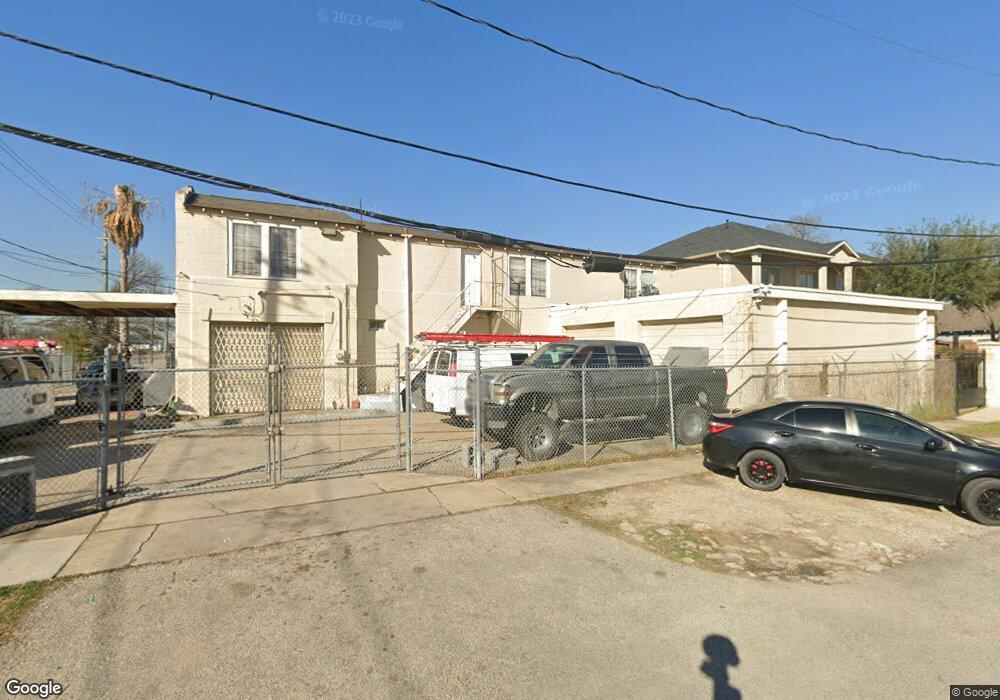 1802 Airline Dr, Houston, TX 77009 - photo 1