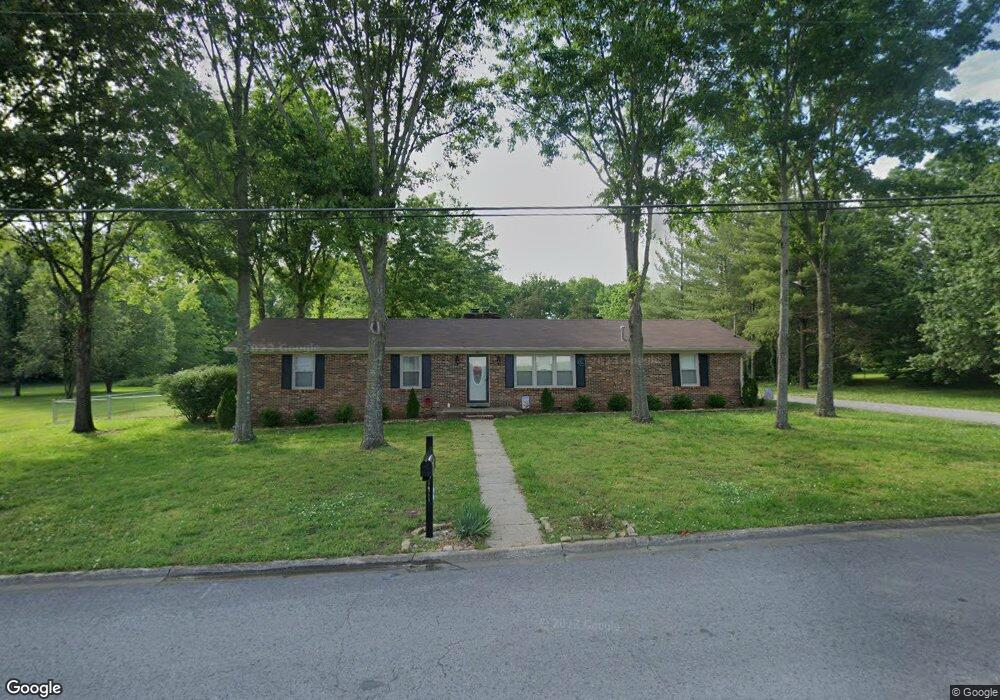 401 Sun Cir, Shelbyville, TN 37160 - photo 1