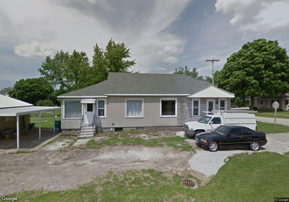 208 E 4th St, Cedar Point, IL 61316 - photo 1