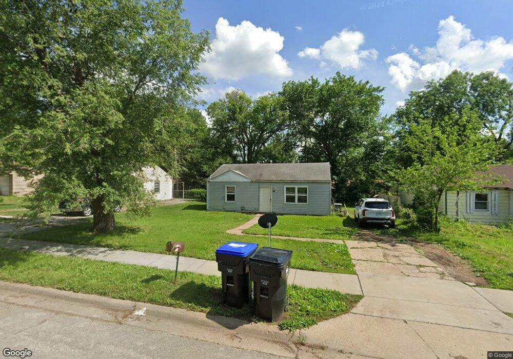 529 SE 36th St, Topeka, KS 66605 - photo 1