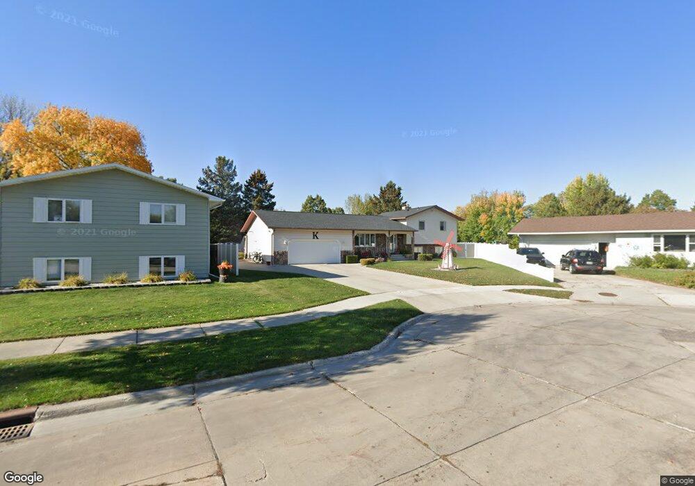 2312 W Springbrook Ct, Grand Forks, ND 58201 - photo 1