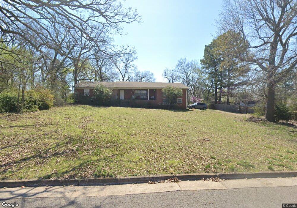 710 Victor St, Tahlequah, OK 74464 - photo 1