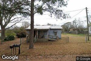 33 Church St, Cochran, GA 31014