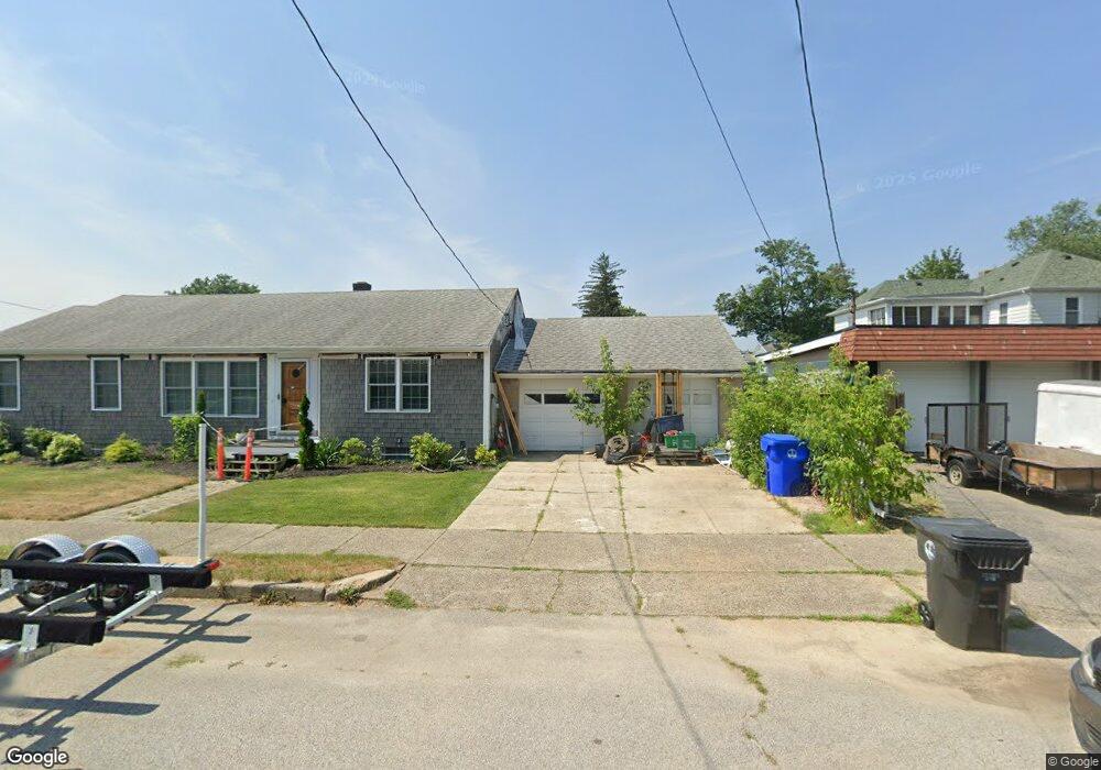 114 Richmond St, Central Falls, RI 02863 - photo 1