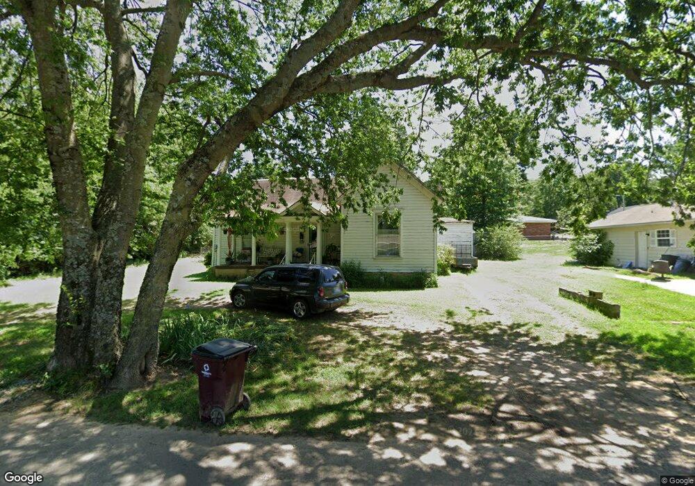 609 Locust Ave, Eufaula, OK 74432 - photo 1