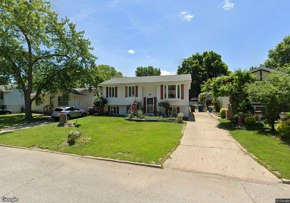 1839 Glenwood Cir, Des Moines, IA 50320 - photo 1