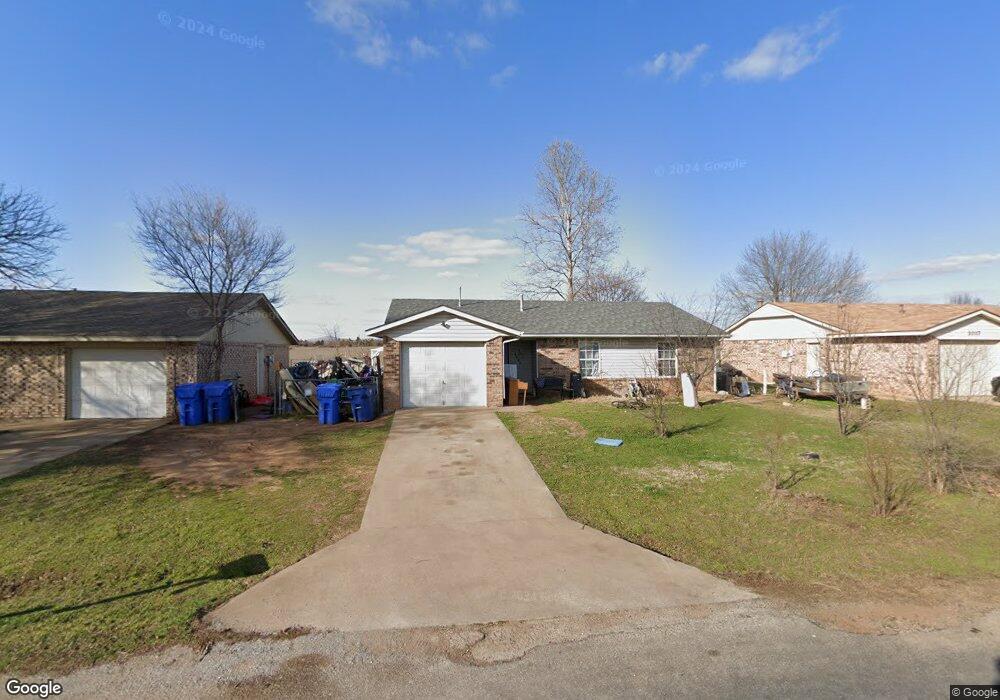 1019 W E Ave, Cache, OK 73527 - photo 1