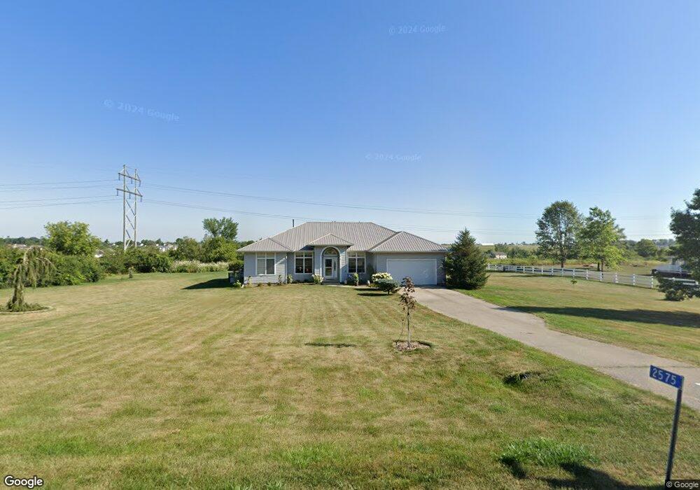 2575 S Park Ridge Rd, Marion, IA 52302 - photo 1