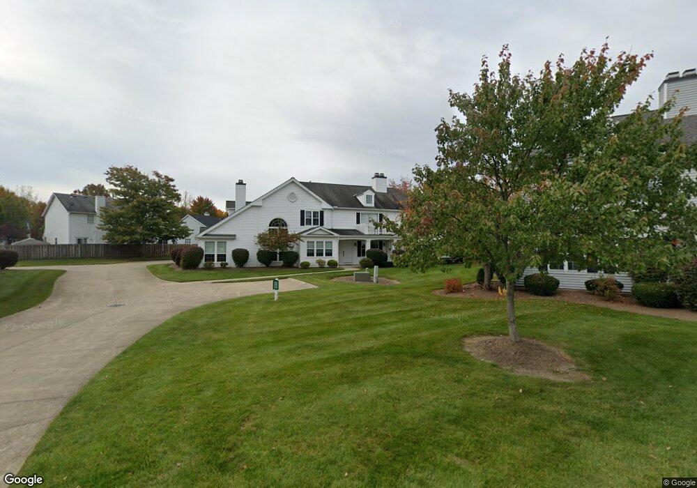 23457 Grist Mill Ct unit 3, Olmsted Falls, OH 44138 - photo 1