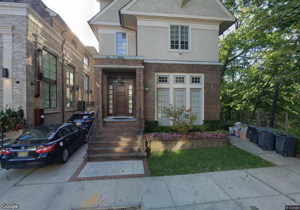 850 E 23rd St unit private house, Brooklyn, NY 11210 - photo 1