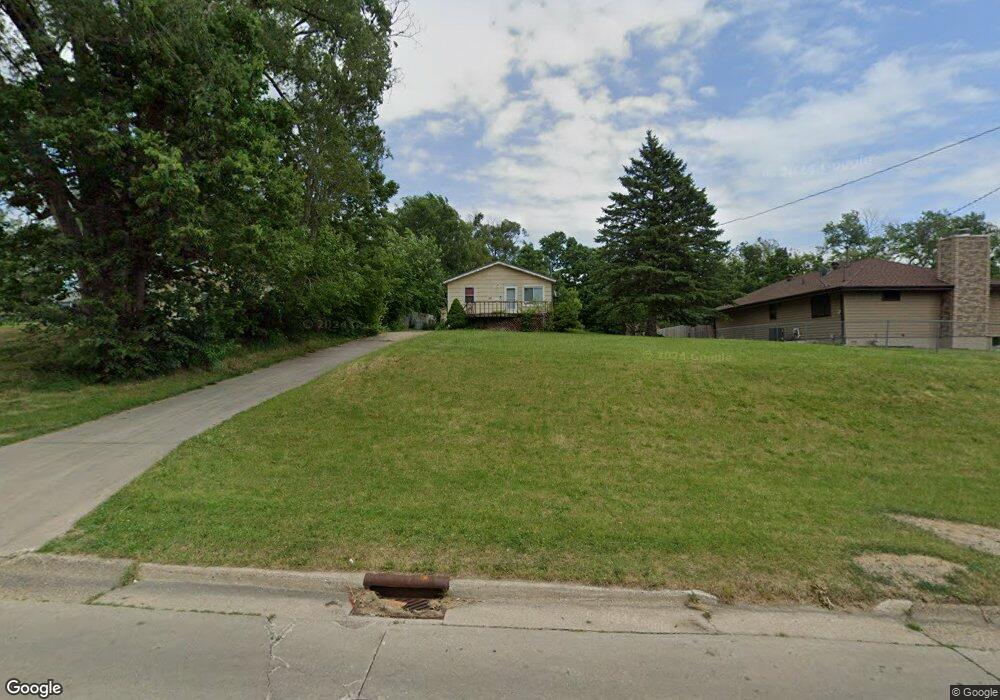 3737 SE 8th St, Des Moines, IA 50315 - photo 1