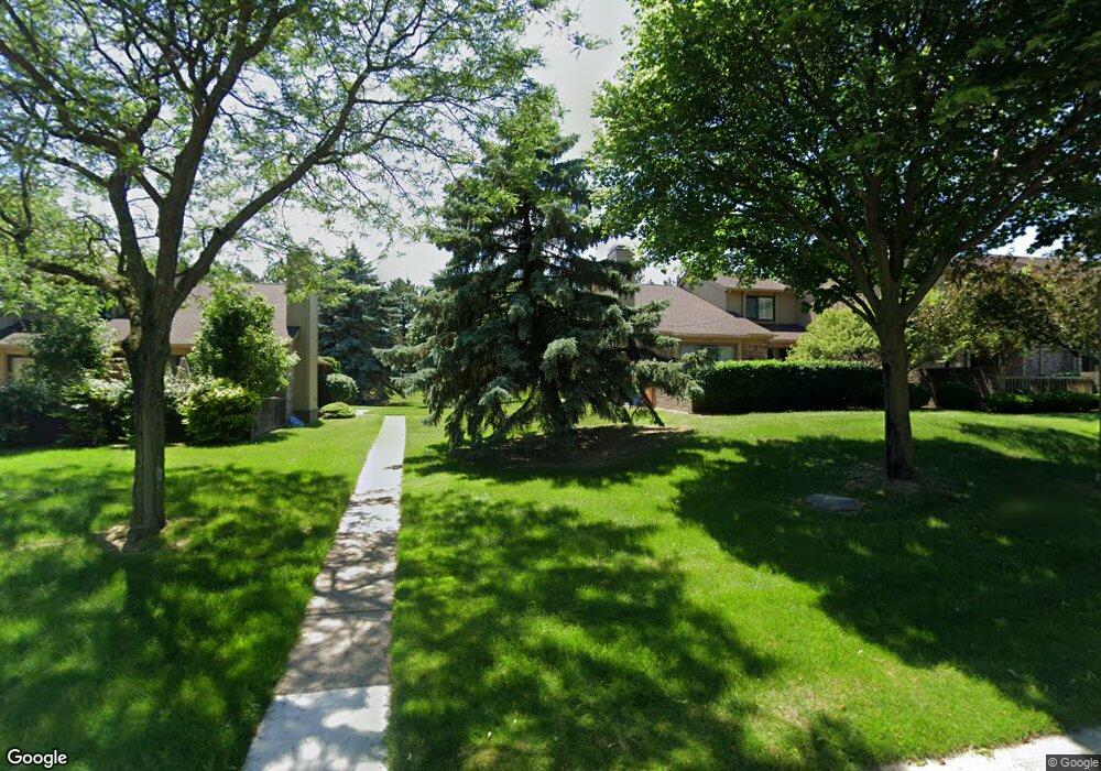 1704 S Hill Blvd, Bloomfield Hills, MI 48304 - photo 1