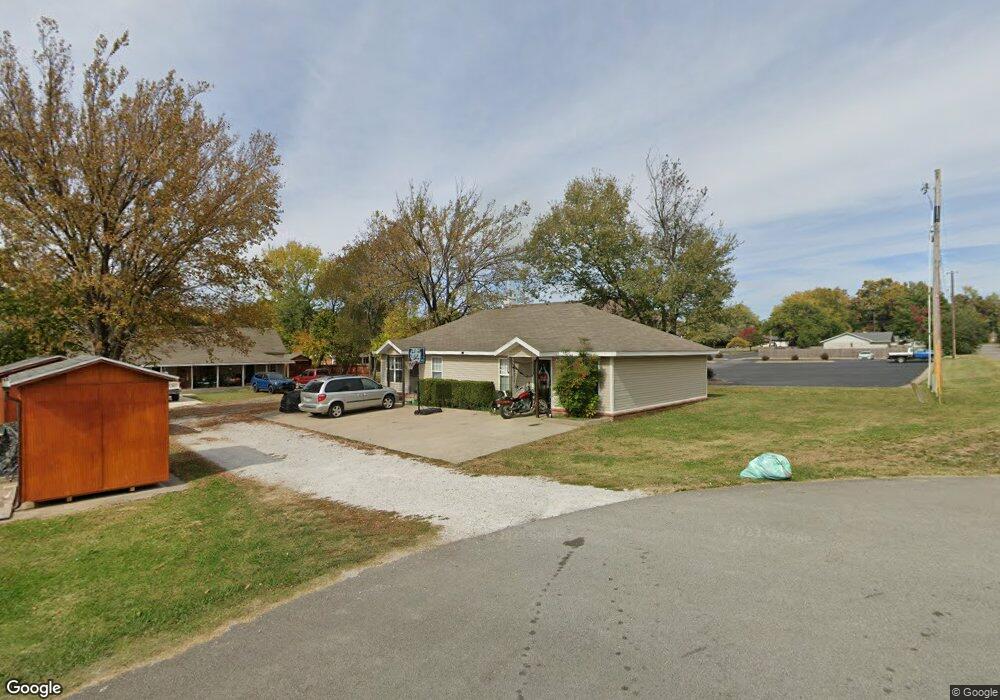 304 Wallace St, Prairie Grove, AR 72753 - photo 1