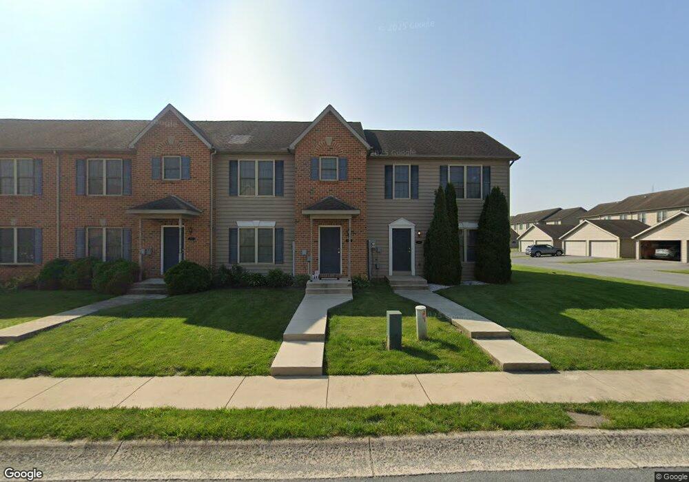 1964 Ashley Dr, Chambersburg, PA 17201 - photo 1