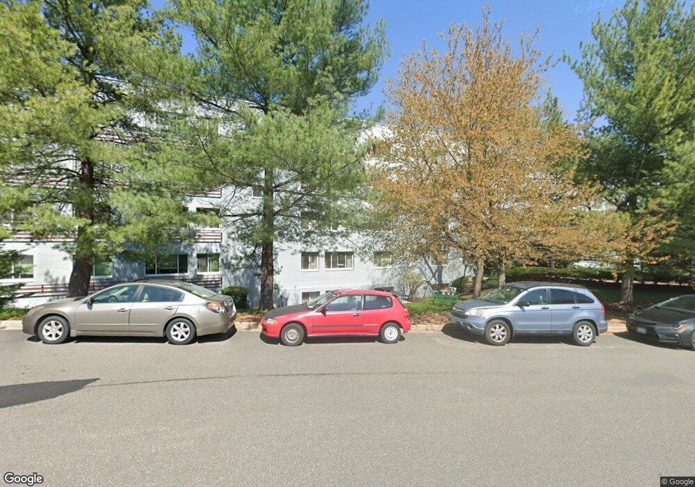 Stratton House unit 511, Arlington, VA 22204 - photo 1