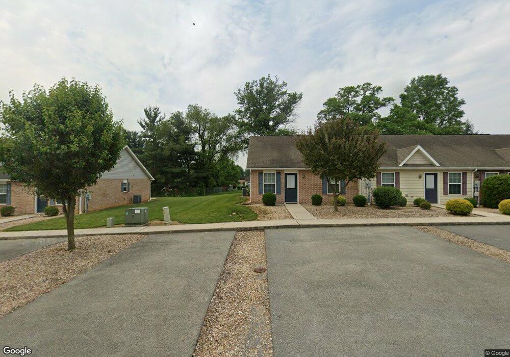 2717 Roosevelt Dr, Chambersburg, PA 17201 - photo 1