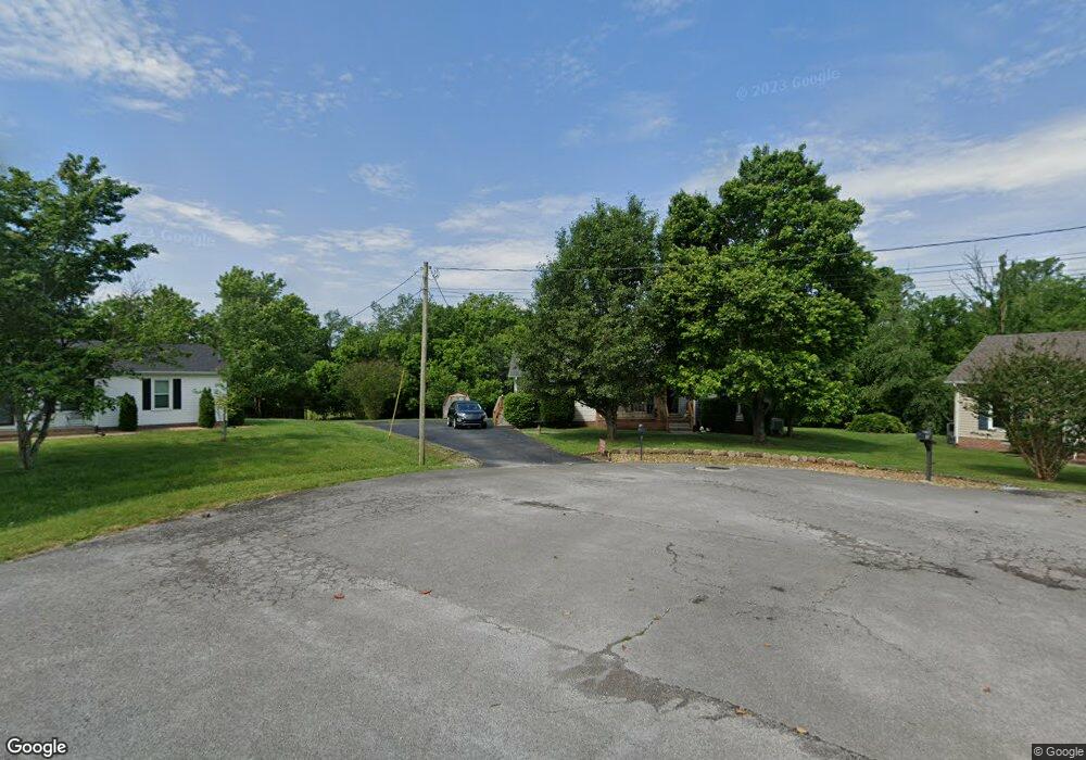 305 Southview Dr, Shelbyville, TN 37160 - photo 1