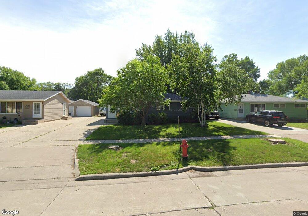 1446 20th St S, Fargo, ND 58103 - photo 1