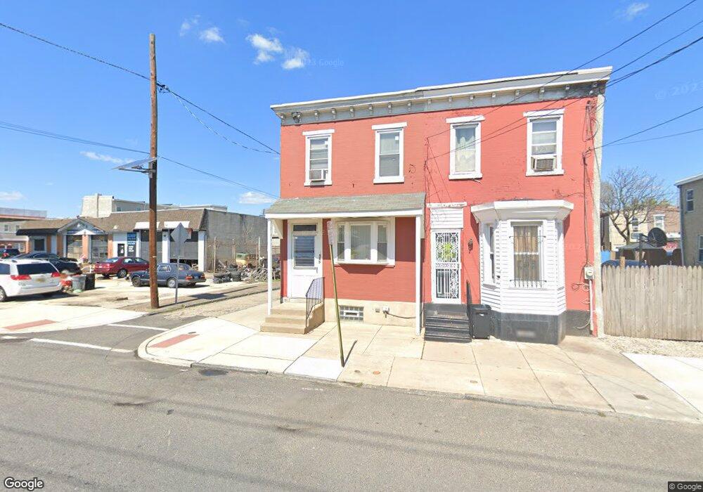555 Pine St, Camden, NJ 08103 - photo 1